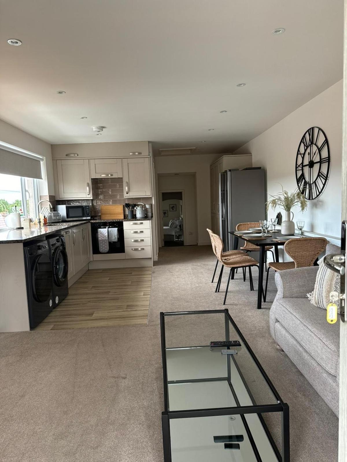 Chew View Luxury Apartment Кейншем Екстер'єр фото