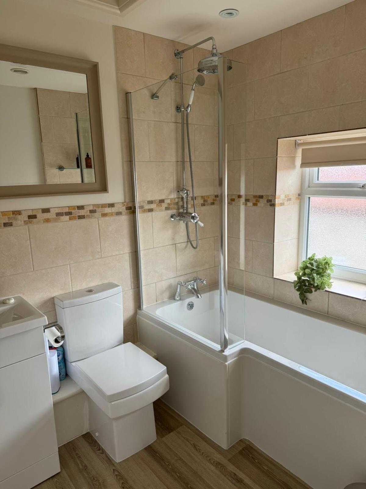 Chew View Luxury Apartment Кейншем Екстер'єр фото